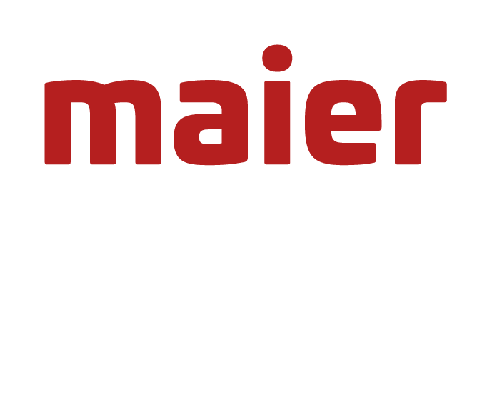 Das Logo von „maier“ - Möbelspedition Maier e.K., geschrieben in roten Kleinbuchstaben. Unterhalb des Hauptlogos befinden sich drei deutsche Wörter in Großbuchstaben und weißer Schrift: „umzug logistik lagerung“, was auf die vom Unternehmen angebotenen Dienstleistungen hinweist.